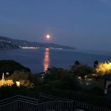 Lakshmi House * Rapallo